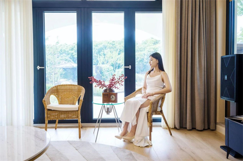 Room Tour|一線臨湖庭院，高階生活的藝術(shù)想象 image9